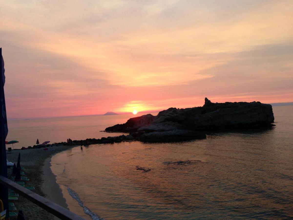 Oldwell Hotel Tropea Exterior photo